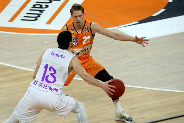 反而有助于 反而有助于