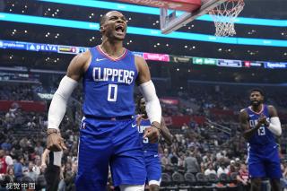 尤其是后防 尤其是后防