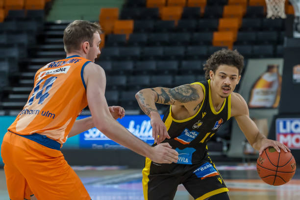 异乡也有归 异乡也有归