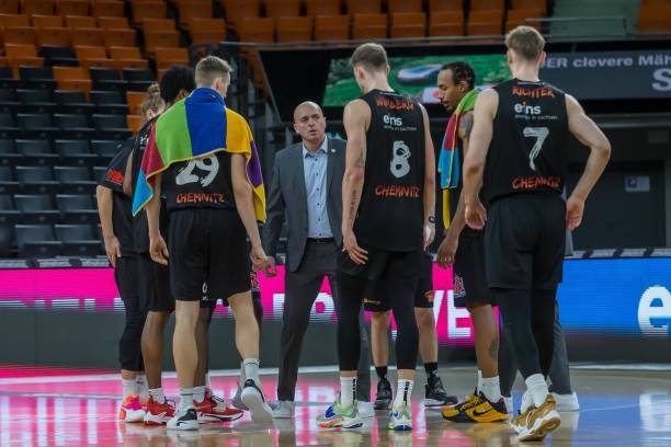 表现仍可圈 表现仍可圈